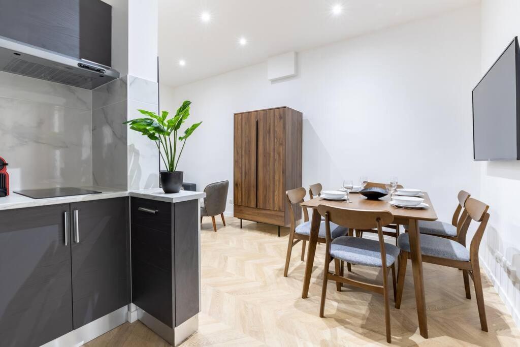 Fleurus Luxembourg Luxury 6p 2br Appartement Paris